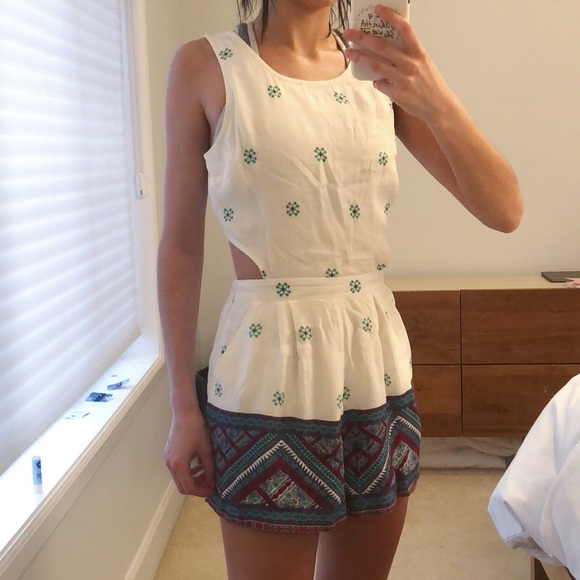 Kendall & Kylie Cutout Romper - Picture 2 of 5